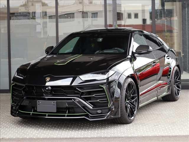 Lamborghini URUS 2021 — фото автомобиля