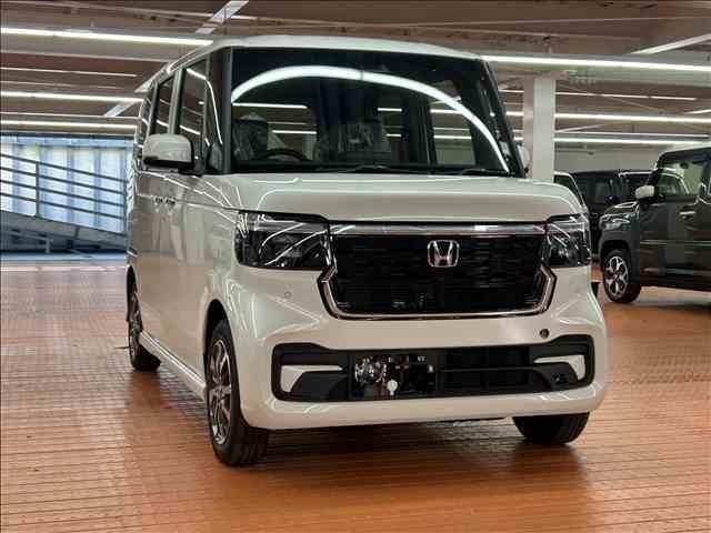 Honda N-BOX CUSTOM 2025 — фото автомобиля 1