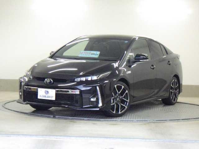 Toyota PRIUS PHV 2021 — фото автомобиля 1