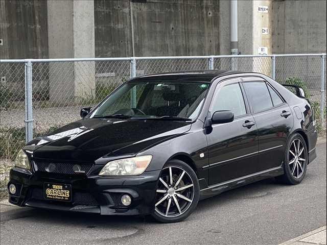 Toyota ALTEZZA 1998 — фото автомобиля 1