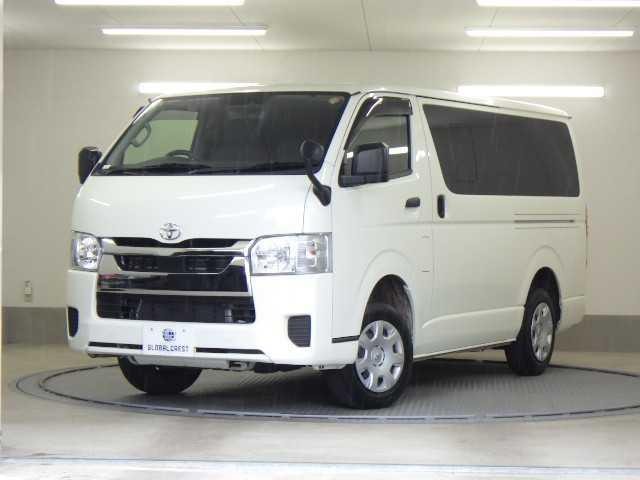 Toyota HIACE VAN 2023 — фото автомобиля 1