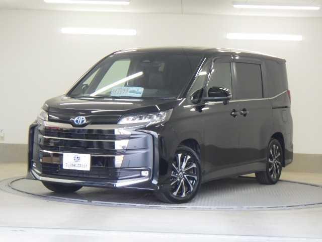 Toyota NOAH 2022 — фото автомобиля