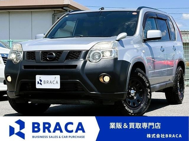 Nissan X-TRAIL 2010 — фото автомобиля 1