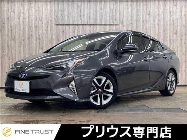 Toyota PRIUS 2016 — фото автомобиля 1