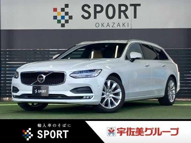 Volvo V90 2017 — фото автомобиля 1