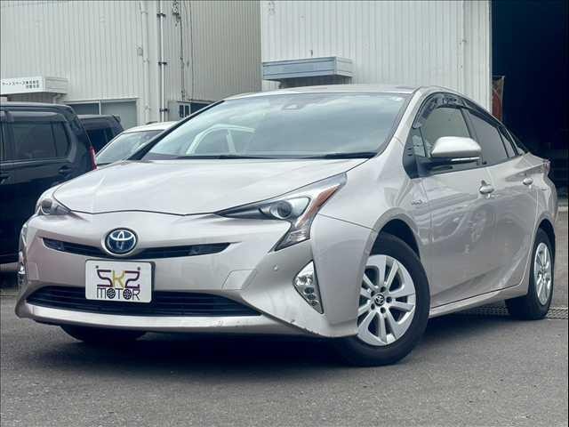 Toyota PRIUS 2017 — фото автомобиля 1