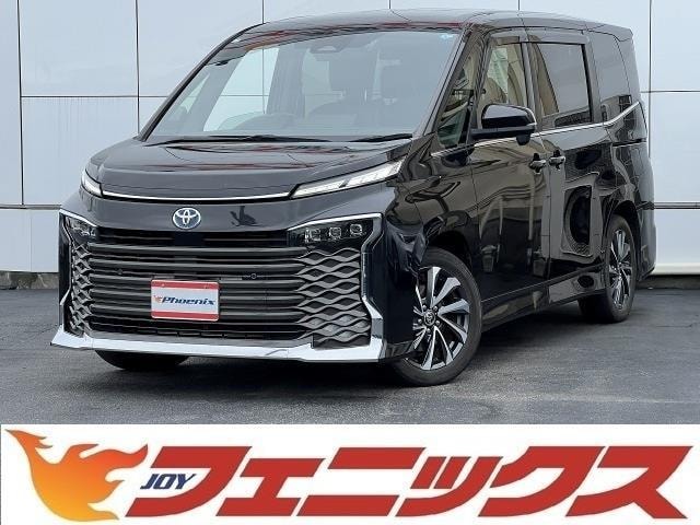 Toyota VOXY 2023 — фото автомобиля 1