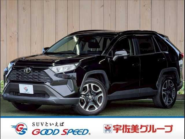 Toyota RAV4 2023 — фото автомобиля 1