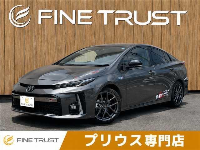 Toyota PRIUS PHV 2018 — фото автомобиля 1