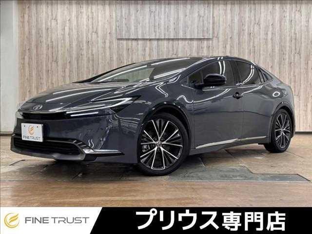 Toyota PRIUS 2023 — фото автомобиля 1
