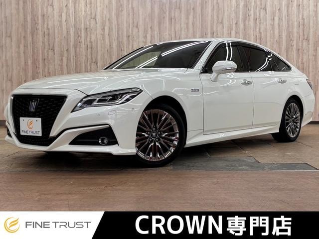Toyota CROWN HYBRID 2018 — фото автомобиля
