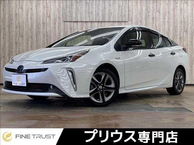 Toyota PRIUS 2019 — фото автомобиля 1