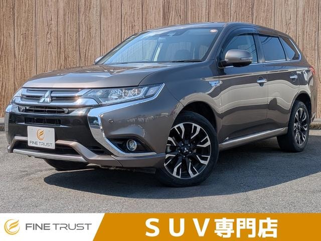 Mitsubishi OUTLANDER PHEV 2017 — фото автомобиля