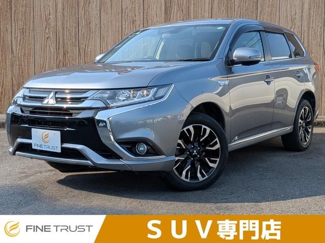 Mitsubishi OUTLANDER PHEV 2015 — фото автомобиля 1