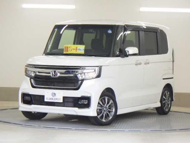 Honda N-BOX CUSTOM 2022 — фото автомобиля 1