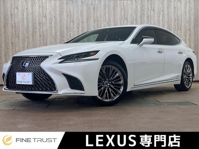 Lexus LS 2017 — фото автомобиля 1
