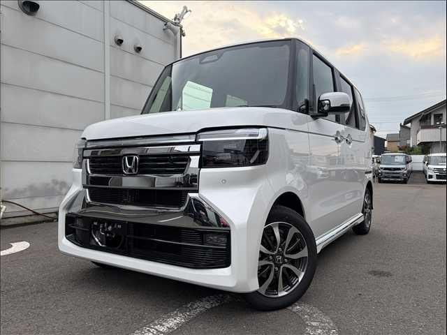 Honda N-BOX CUSTOM 2026 — фото автомобиля 1