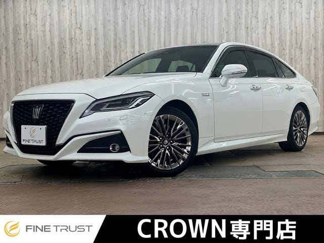 Toyota CROWN HYBRID 2018 — фото автомобиля