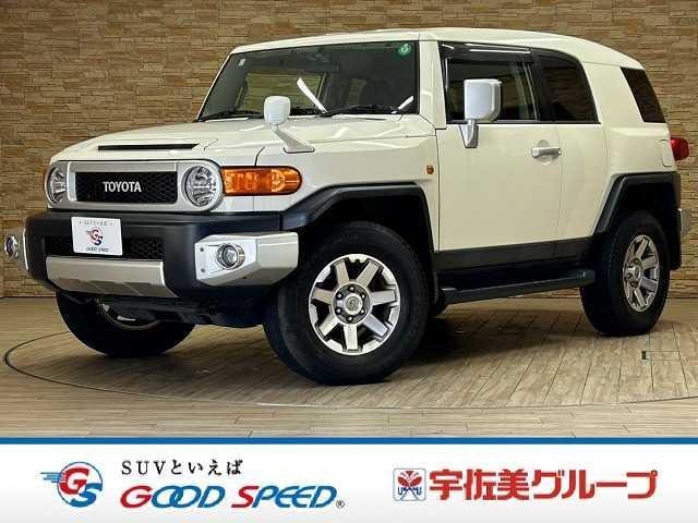 Toyota FJ CRUISER 2013 — фото автомобиля 1