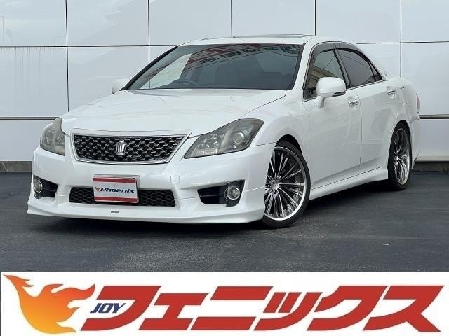 Toyota CROWN 2010 — фото автомобиля 1