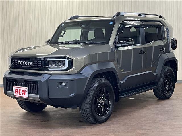 Toyota LAND CRUISER FJ 2026 — фото автомобиля