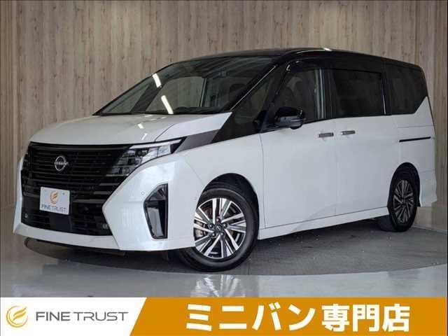 Nissan SERENA 2023 — фото автомобиля 1