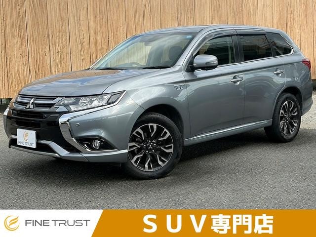 Mitsubishi OUTLANDER PHEV 2016 — фото автомобиля