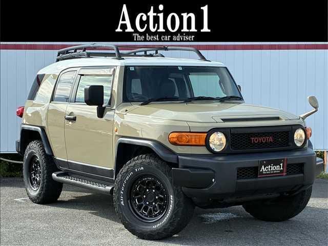 Toyota FJ CRUISER 2011 — фото автомобиля