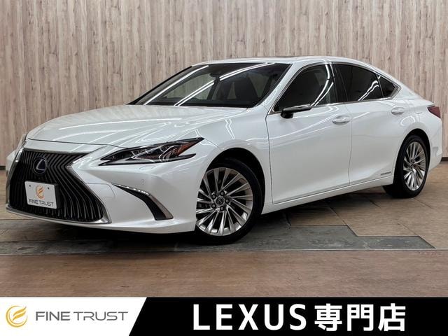 Lexus ES 2020 — фото автомобиля 1