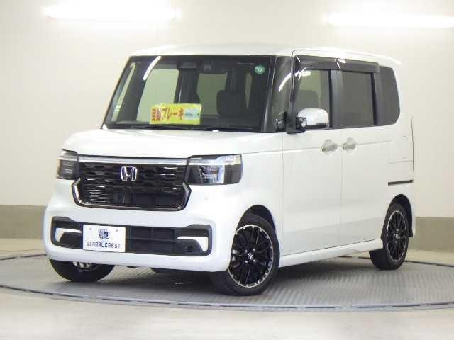 Honda N-BOX CUSTOM 2023 — фото автомобиля 1