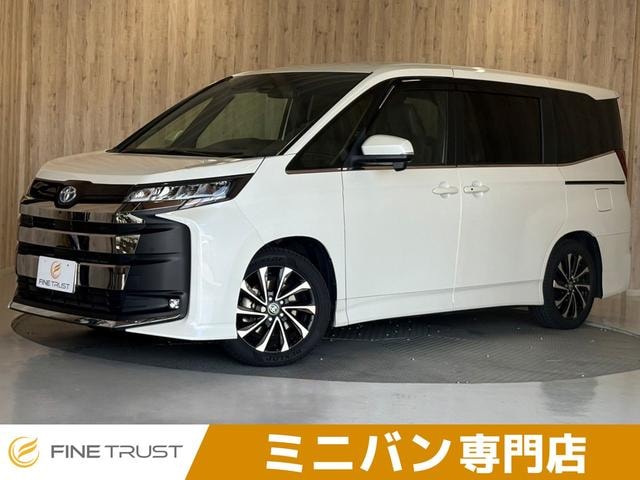 Toyota NOAH 2022 — фото автомобиля 1