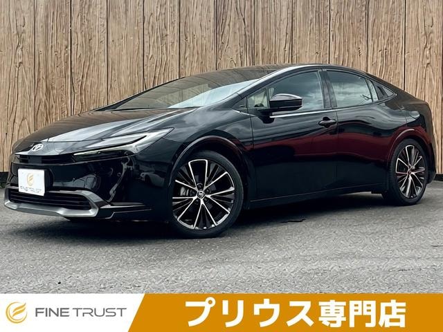 Toyota PRIUS 2024 — фото автомобиля 1