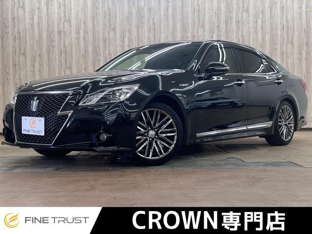 Toyota CROWN HYBRID 2013 — фото автомобиля 1