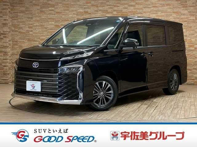 Toyota VOXY 2022 — фото автомобиля 1