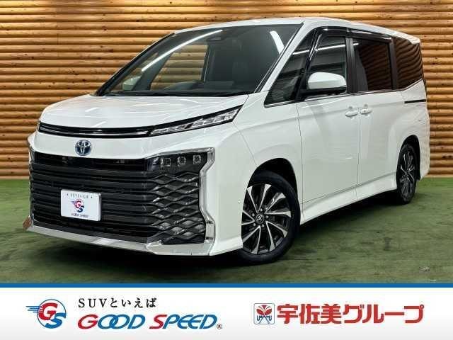 Toyota VOXY 2022 — фото автомобиля 1