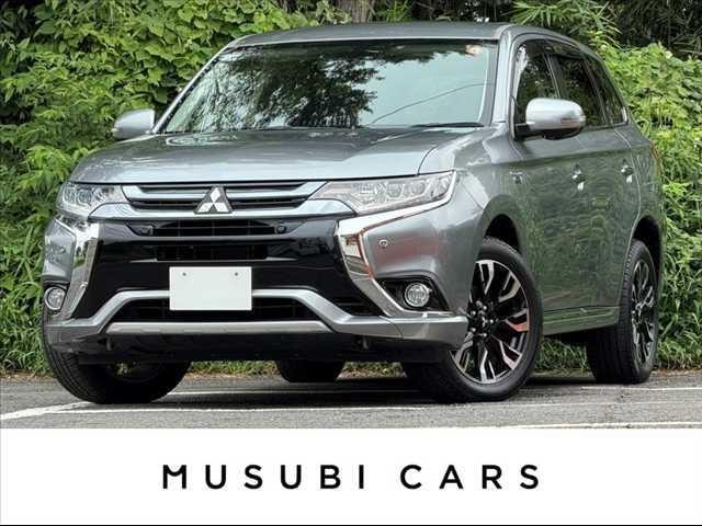 Mitsubishi OUTLANDER PHEV 2016 — фото автомобиля