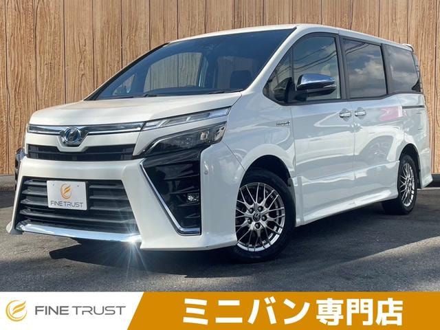 Toyota VOXY 2018 — фото автомобиля