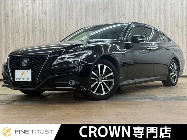 Toyota CROWN HYBRID 2020 — фото автомобиля