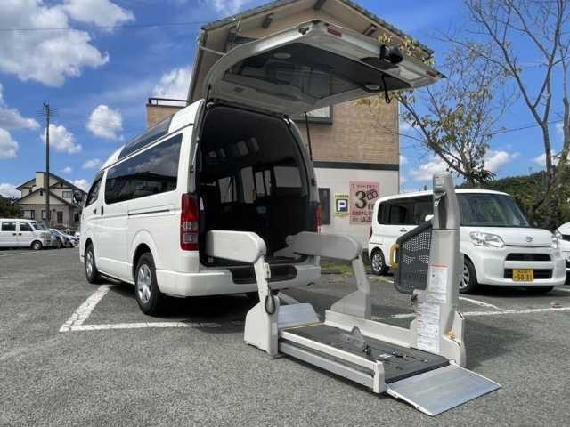 Toyota HIACE VAN 2015 — фото автомобиля 1