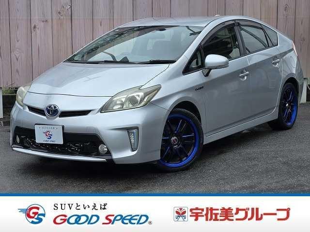 Toyota PRIUS 2013 — фото автомобиля 1