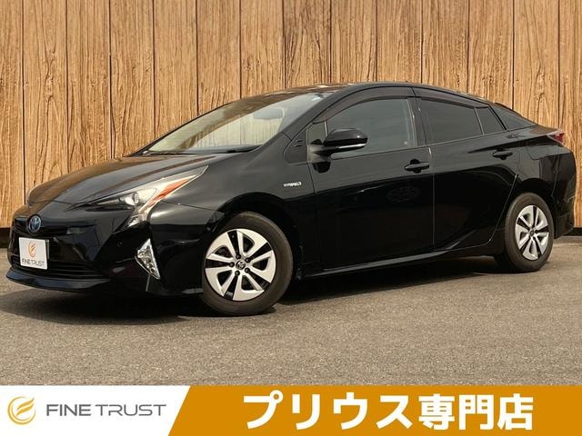 Toyota PRIUS 2016 — фото автомобиля 1