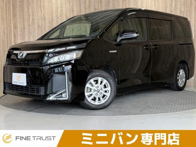 Toyota VOXY 2018 — фото автомобиля 1