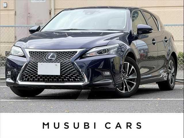 Lexus CT 2019 — фото автомобиля 1