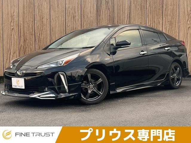 Toyota PRIUS 2019 — фото автомобиля 1