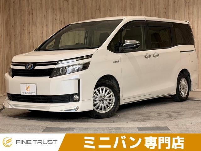 Toyota VOXY 2015 — фото автомобиля 1