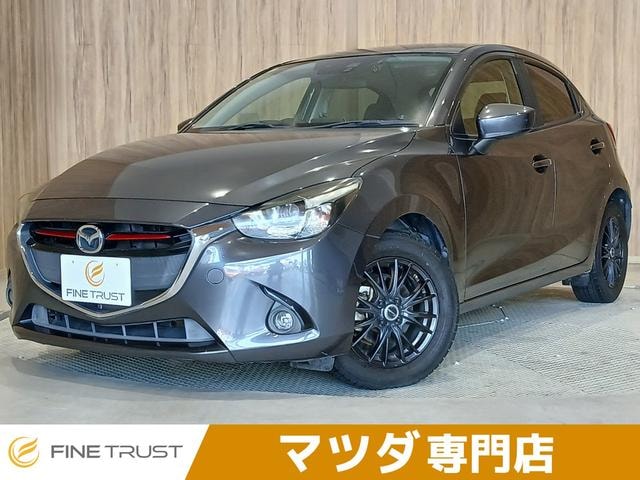 Mazda DEMIO 2016 — фото автомобиля