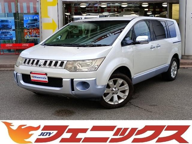 Mitsubishi DELICA D:5 2008 — фото автомобиля 1