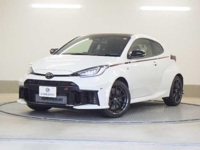 Toyota GR YARIS 2025 — фото автомобиля