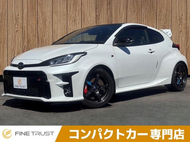 Toyota GR YARIS 2020 — фото автомобиля