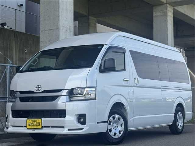 Toyota HIACE COMMUTER 2026 — фото автомобиля